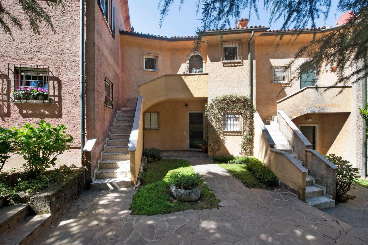 Residence I Prati Di Giussana Lierna Kültér fotó